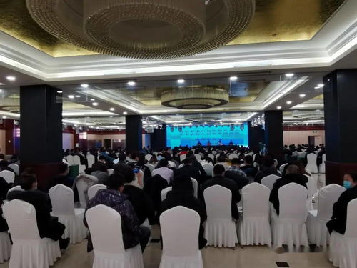 筑牢食安防線，提升專業能力——市餐飲服務食品安全從業人員業務培訓班首站在準旗成功召開